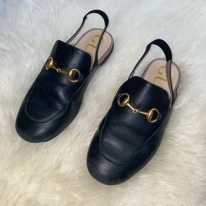 Black leather kids Gucci sandals